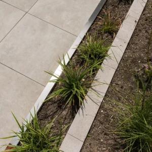 Randbescherming RVS Geborsteld 200x5x6cm t.b.v. opsluitband