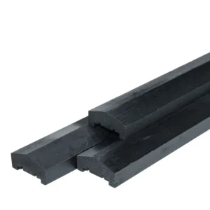 Afdeklat Piramide Vuren Zwart gespoten Piramide 3,6x8,5x180