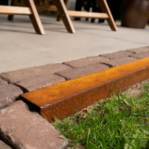 Randbescherming Cortenstaal Top 200x5x6cm t.b.v. opsluitband